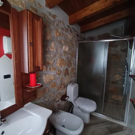 Lodge The Queen Soggiorno Breve Con A Richiesta Opzioni Idromassaggiosauna Fontana Liri Inferiore